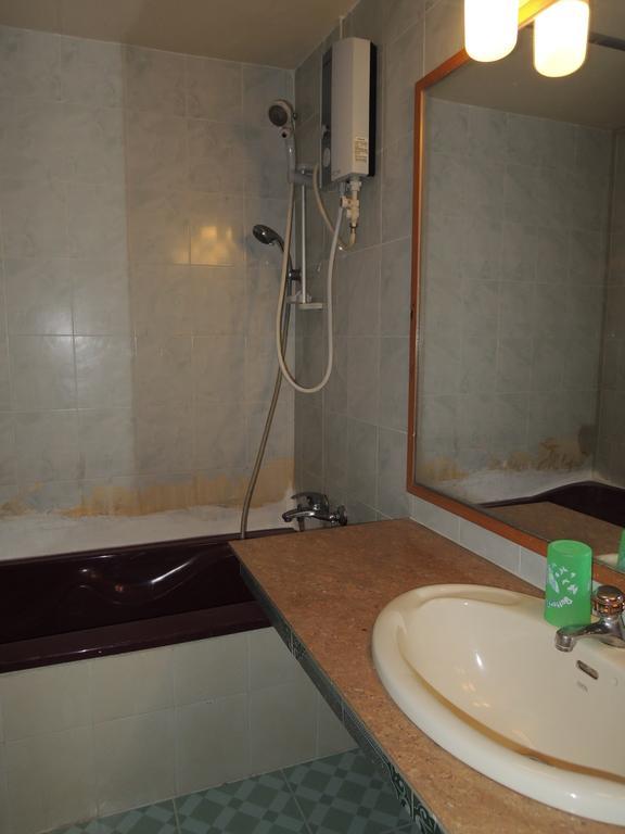 Thy Ny Hotel Battambang Szoba fotó